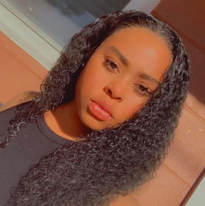 Meet your Posher, Kendra